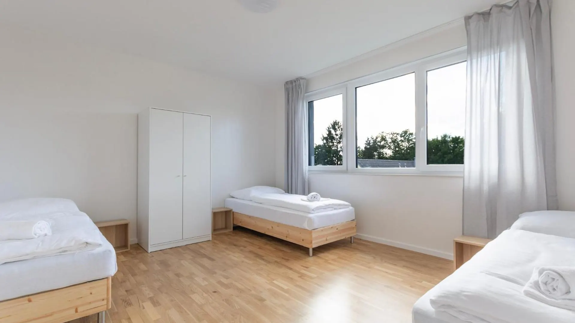 T&K Apartments - Bergisch Gladbach - 7 Comfortable Apartments - 20 Min To Fair Messe Köln