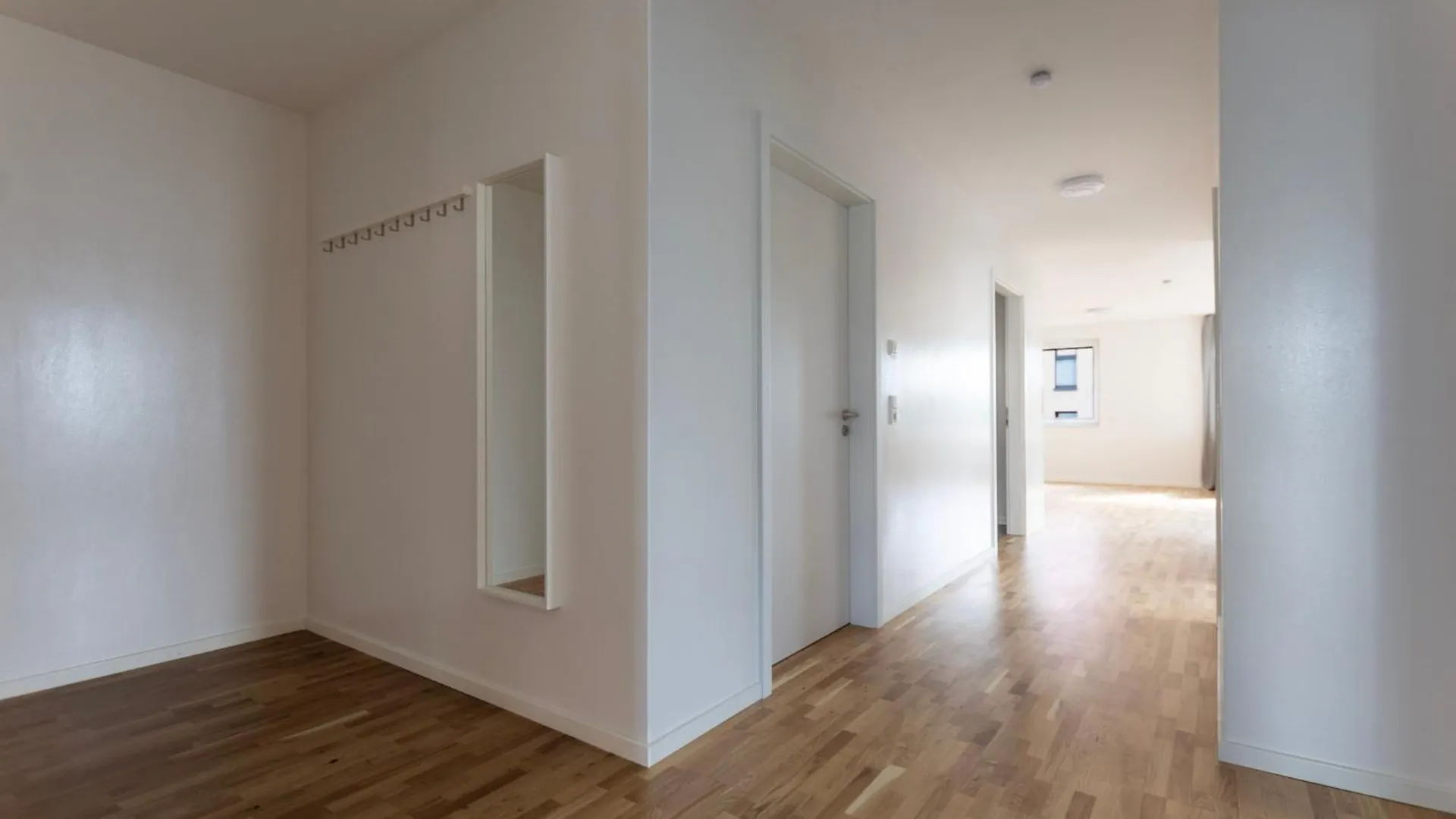 T&K Apartments - Bergisch Gladbach - 7 Comfortable Apartments - 20 Min To Fair Messe Köln