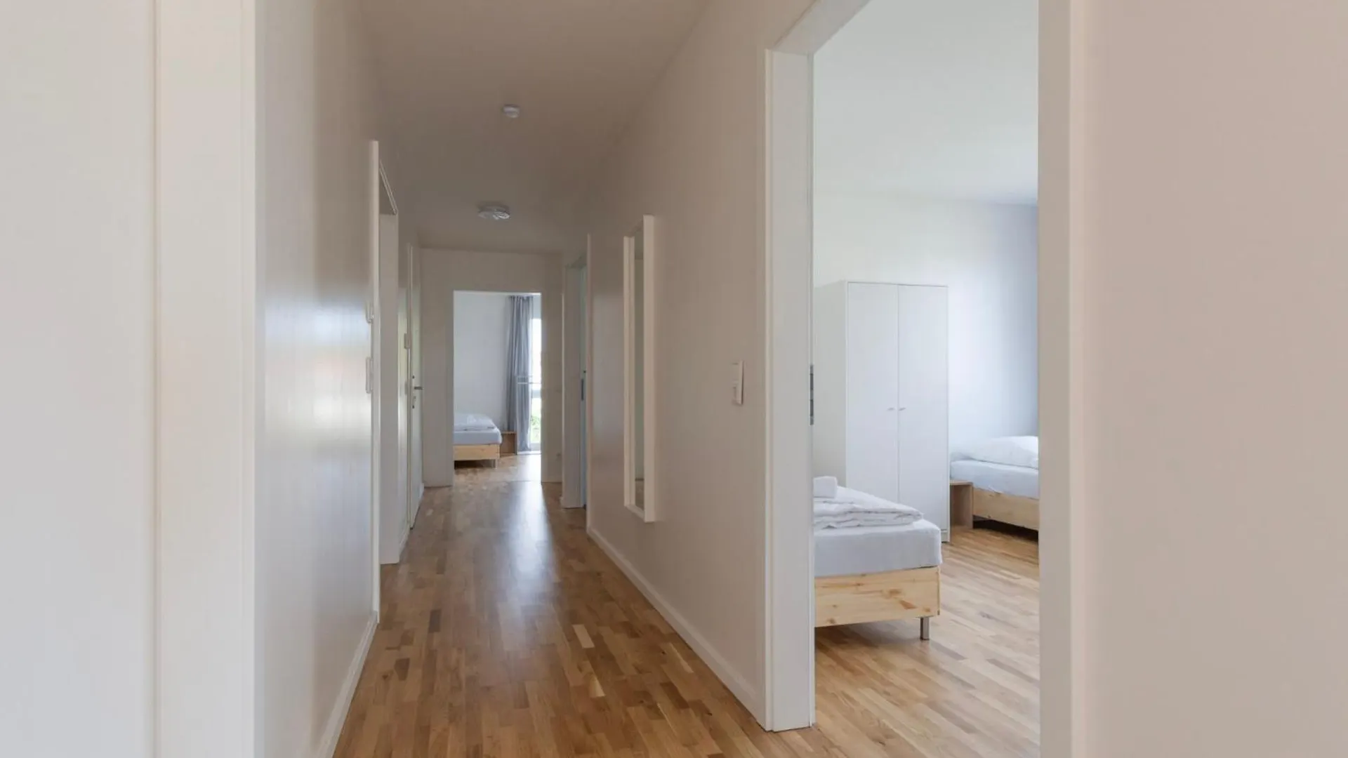 T&K Apartments - Bergisch Gladbach - 7 Comfortable Apartments - 20 Min To Fair Messe Köln
