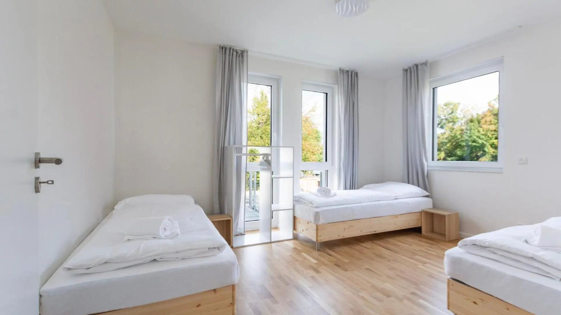 T&K Apartments - Bergisch Gladbach - 7 Comfortable Apartments - 20 Min To Fair Messe Köln 0*,  Deutschland