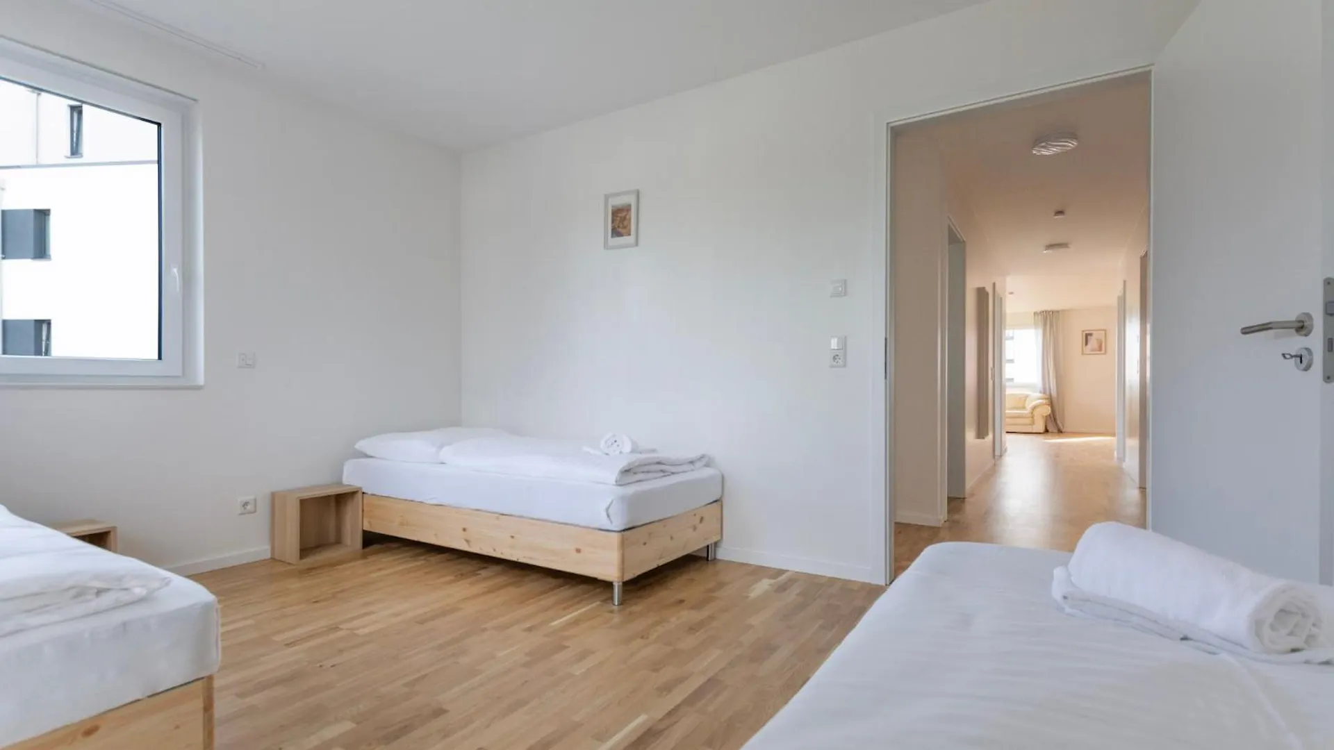 T&K Apartments - Bergisch Gladbach - 7 Comfortable Apartments - 20 Min To Fair Messe Köln 0*,  Deutschland