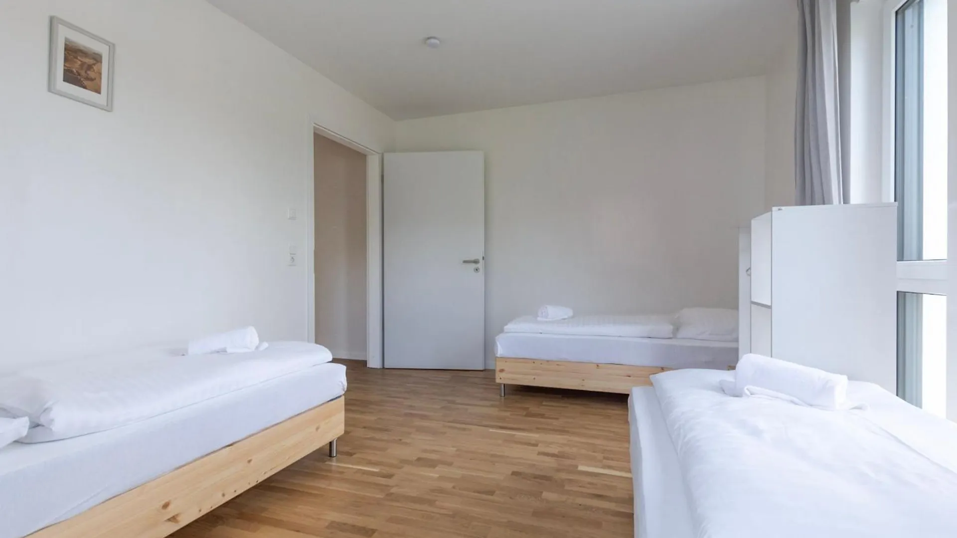 T&K Apartments - Bergisch Gladbach - 7 Comfortable Apartments - 20 Min To Fair Messe Köln 0*,  Deutschland