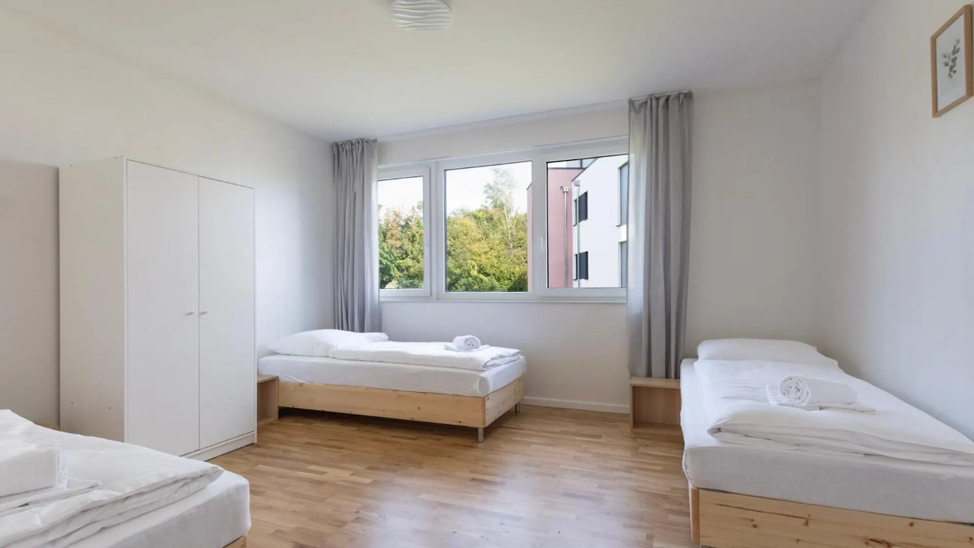 T&K Apartments - Bergisch Gladbach - 7 Comfortable Apartments - 20 Min To Fair Messe Köln