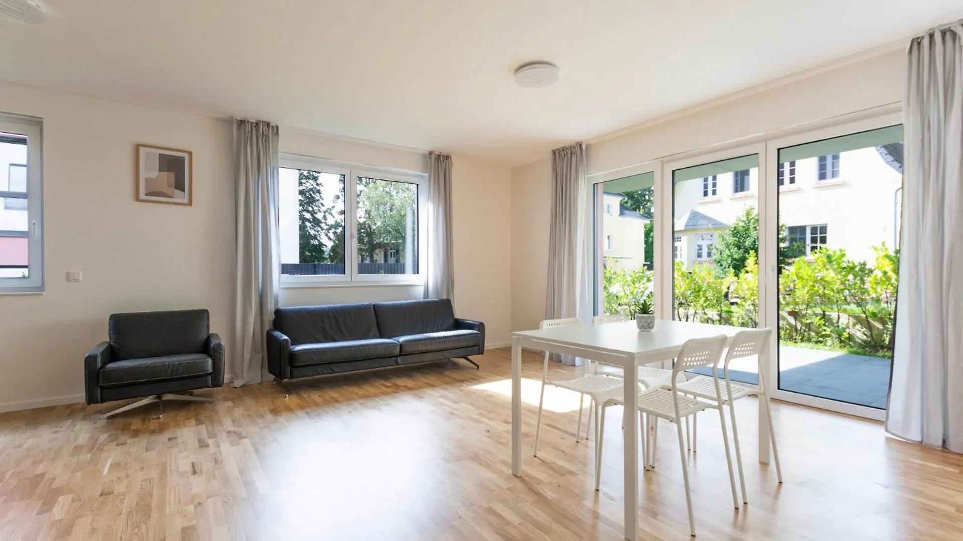 T&K Apartments - Bergisch Gladbach - 7 Comfortable Apartments - 20 Min To Fair Messe Köln