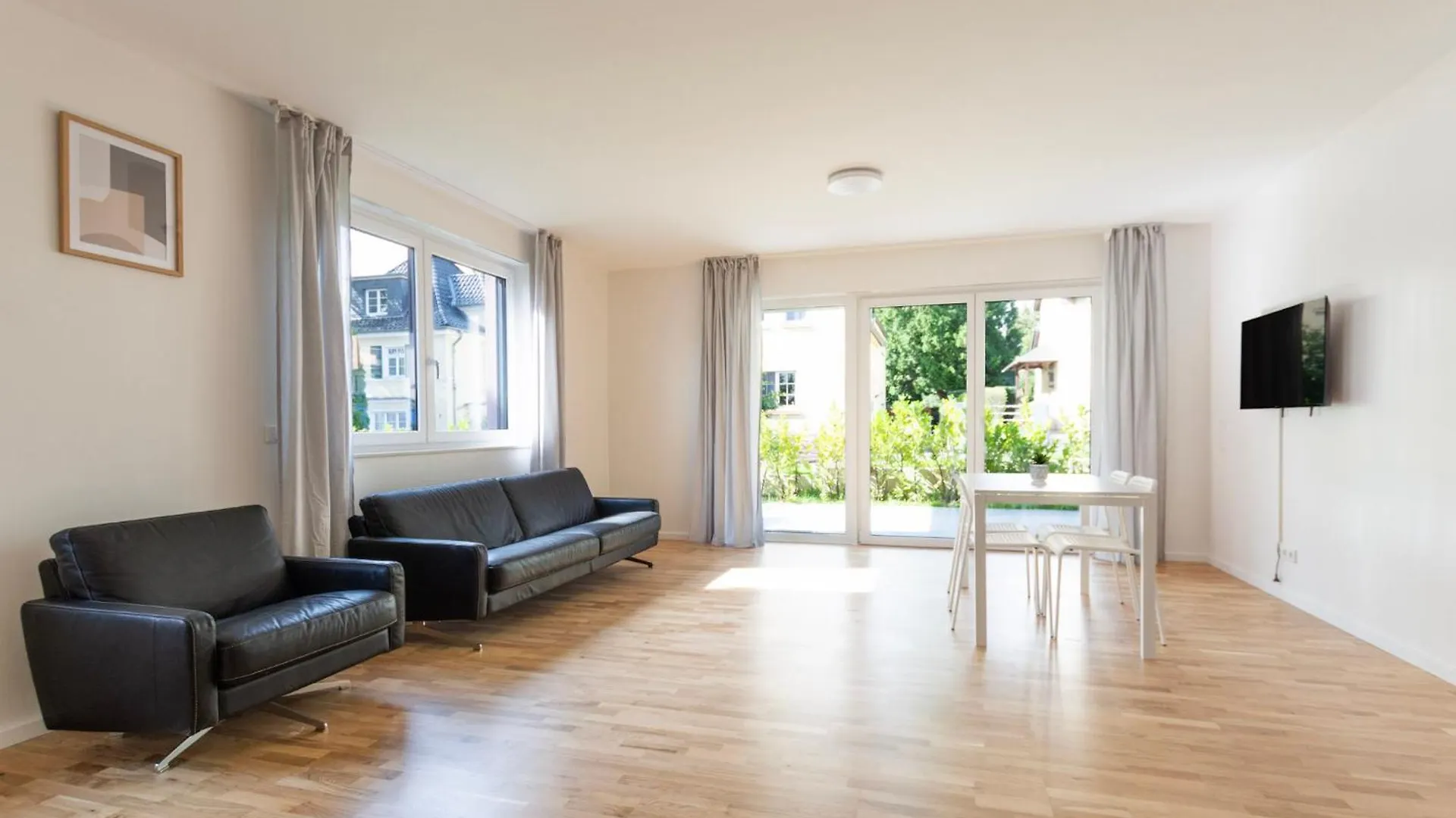 T&K Apartments - Bergisch Gladbach - 7 Comfortable Apartments - 20 Min To Fair Messe Köln