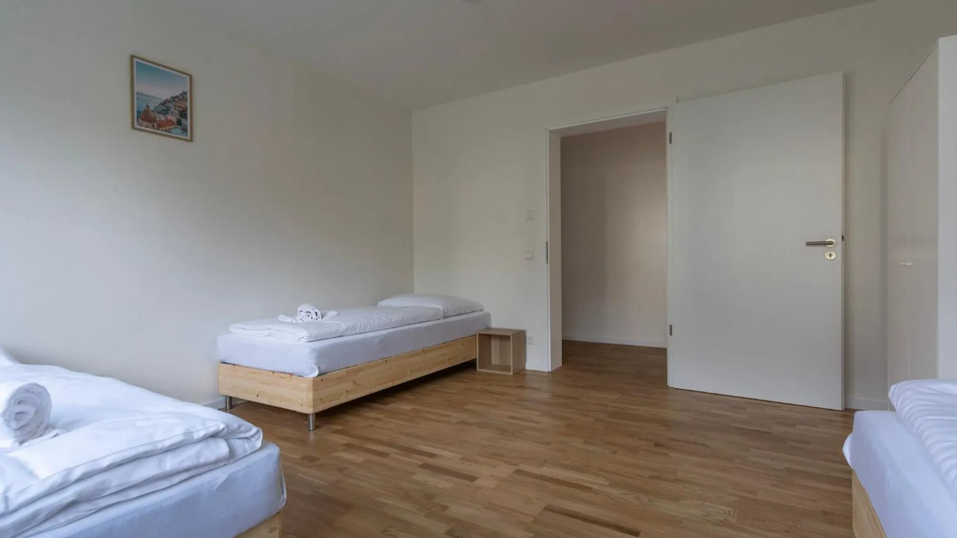 T&K Apartments - Bergisch Gladbach - 7 Comfortable Apartments - 20 Min To Fair Messe Köln