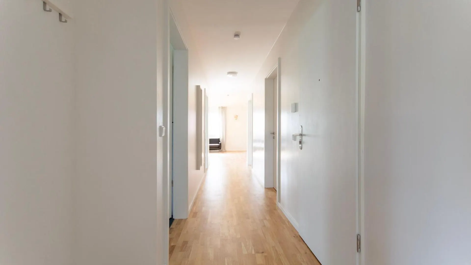 T&K Apartments - Bergisch Gladbach - 7 Comfortable Apartments - 20 Min To Fair Messe Köln