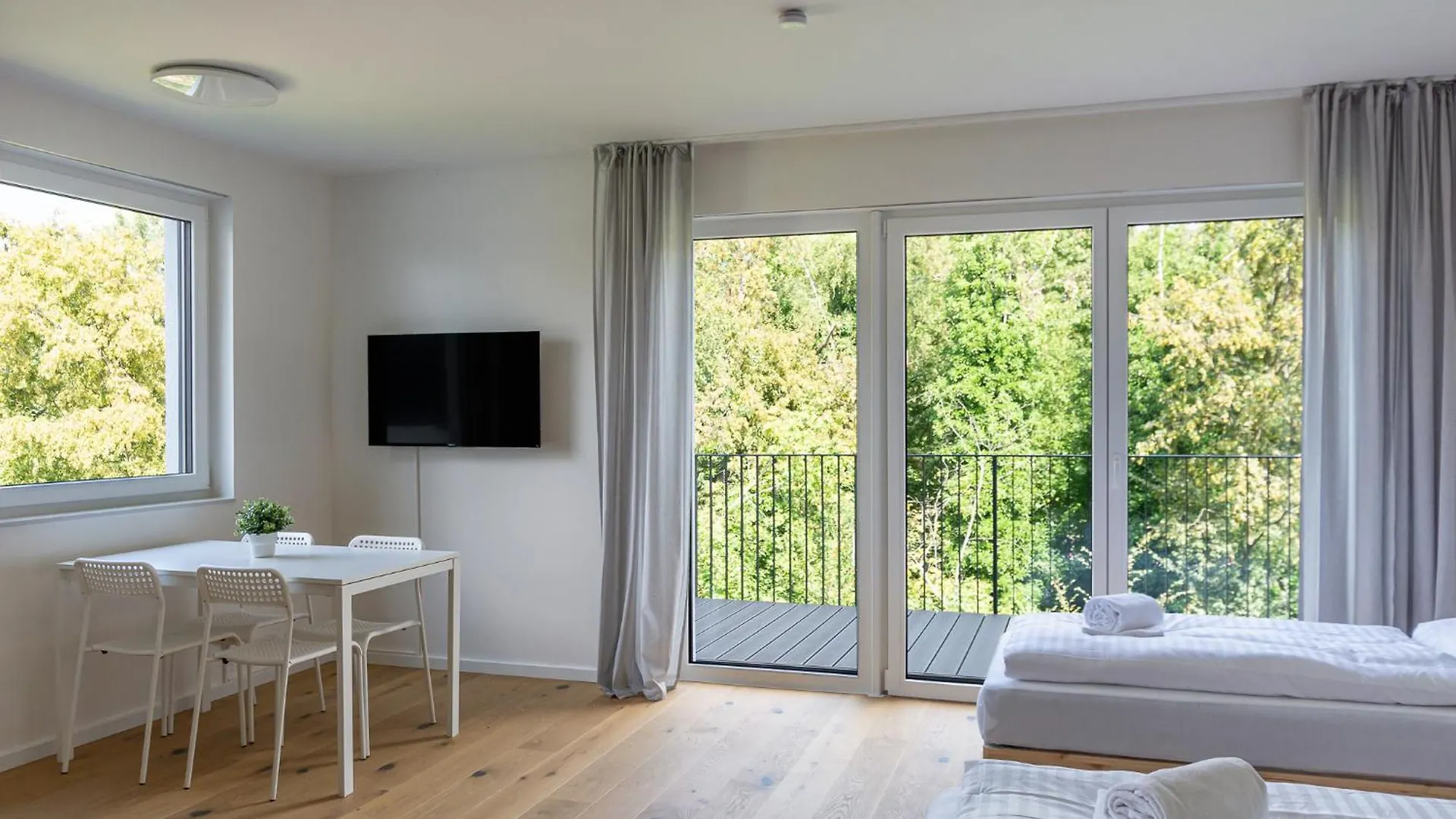 T&K Apartments - Bergisch Gladbach - 7 Comfortable Apartments - 20 Min To Fair Messe Köln